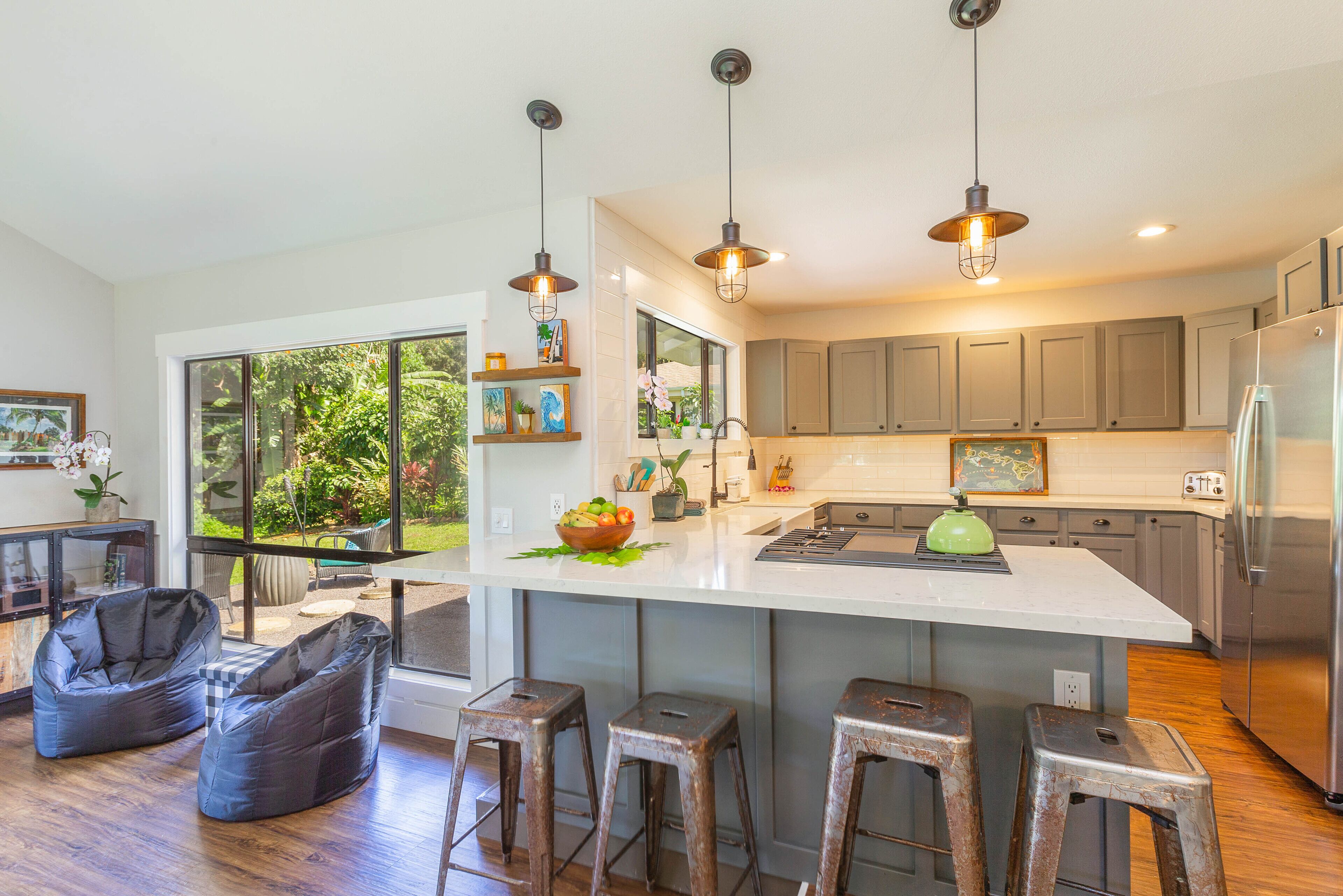 ثلاجة، ميكروويف، فرن، موقد طهي مسطح