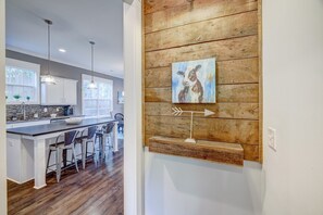 Interior - Music City Group Getaway: Sleeps 14 (Nashville)