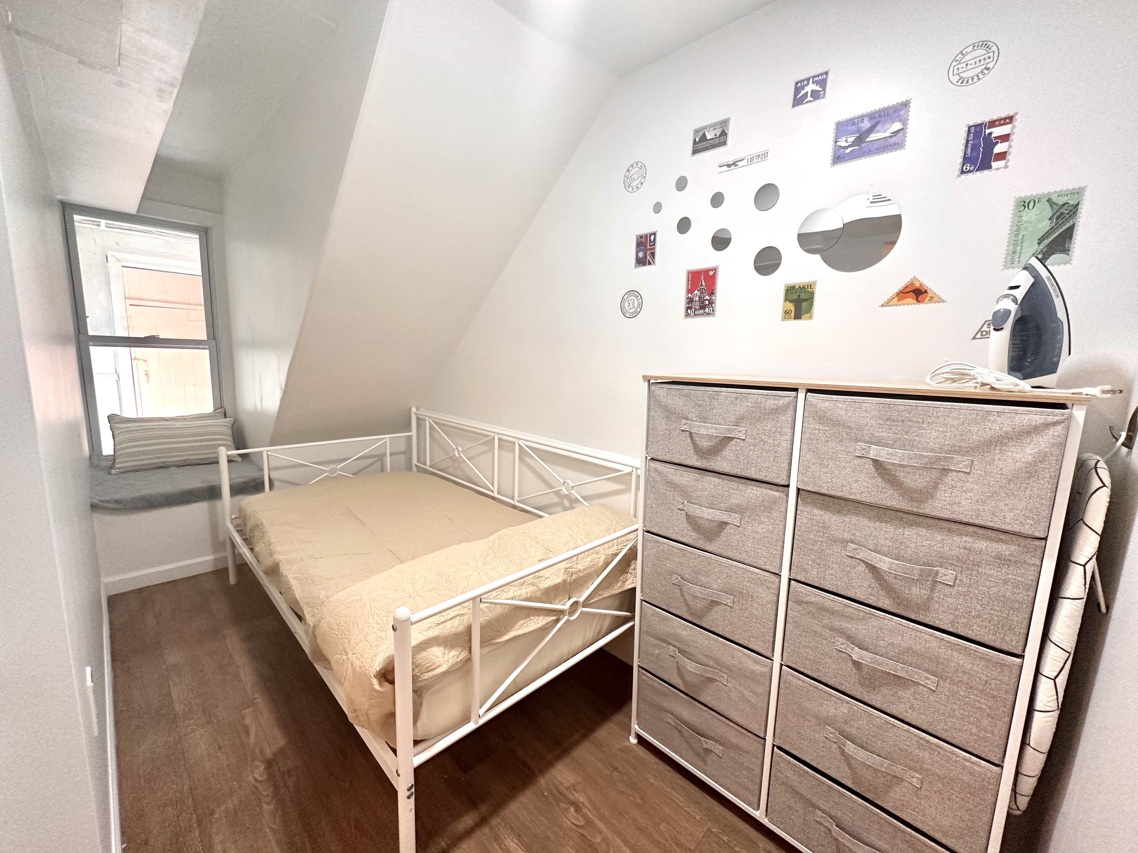 1 chambre, fer et planche à repasser, Wi-Fi gratuit, draps fournis