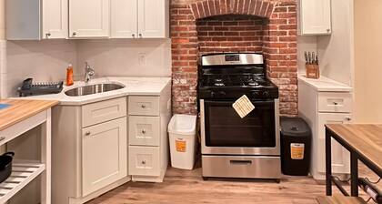Charming Brick Row House close to NYC
