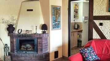 Télévision, cheminée