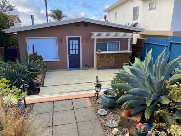 Exterior - Beach House, 1 block to beach, walk to town, great outdoor space (Cayucos)