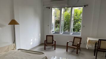 1 bedroom, desk, free WiFi