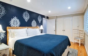 3 chambres, fer et planche à repasser, Wi-Fi, draps fournis