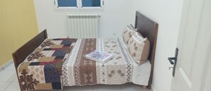 4 bedrooms, WiFi, bed sheets