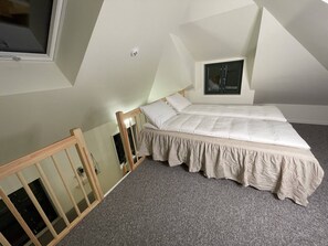 2 soverom, strykejern/-brett og internettilgang