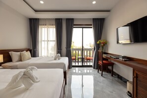 Habitación familiar, 2 habitaciones, balcón | Sábanas de algodón egipcio y ropa de cama de alta calidad