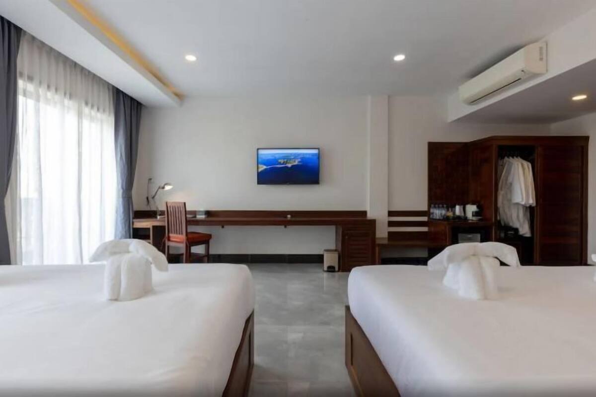 Egyptian cotton sheets, premium bedding, memory foam beds, in-room safe
