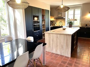 Dining - La Villa Méguinelle, Charm and well-being in Brittany, Rennes-Nantes axis (Grand-Fougeray)