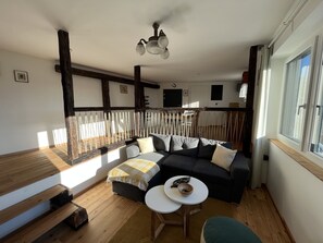 Living area - Vacation apartment for wine and cycling enthusiasts in Styrian Tuscany (Leutschach)