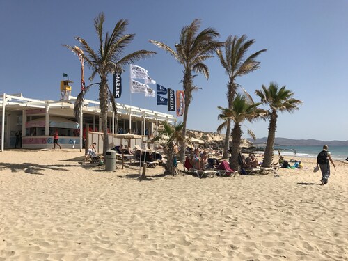 AMAZING OCEAN VIEW MODERN APARTMENT WITH FREE WiFi.