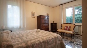 2 chambres, bureau, fer et planche à repasser, Wi-Fi