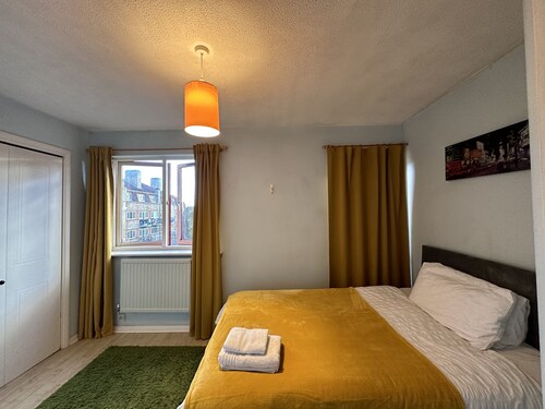 Cozy double room for single use