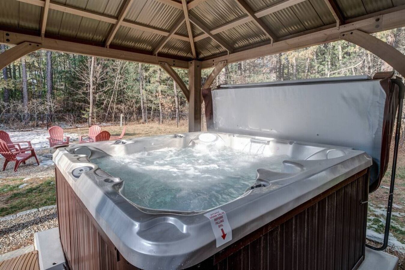 Coffee Bar, Hot Tub, Fenced-In Yard, and Fire Pit!