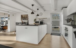 Kühlschrank, Herdplatte, Geschirrspüler