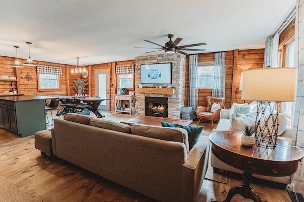 Smart TV, fireplace, DVD player, books