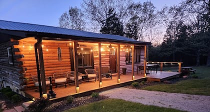 Fall Nights, Firepit, 10 Acres - Perfect Getaway
