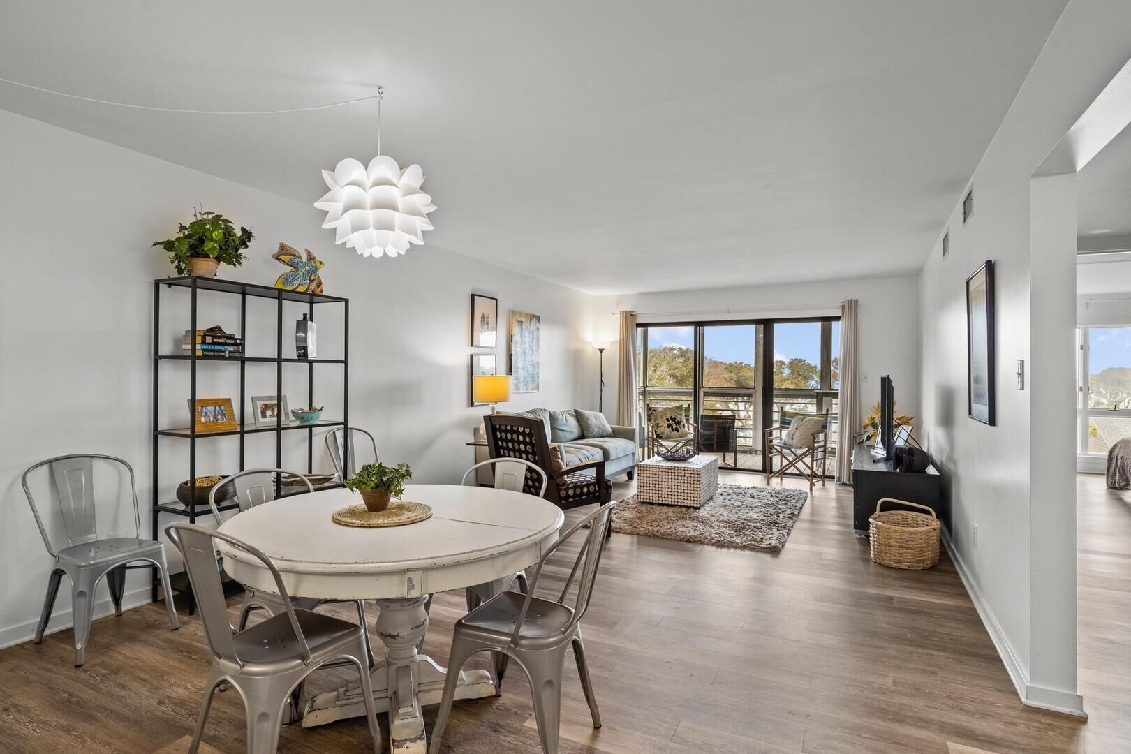 Stunning Soundview Condo-Westport II Unit E-22