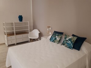 1 camera, Wi-Fi, lenzuola