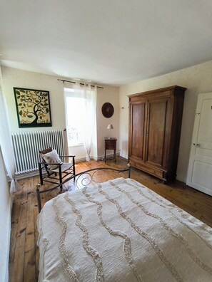 2 Schlafzimmer, Bügeleisen/Bügelbrett, Reisekinderbett