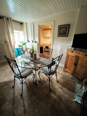 تناول الطعام