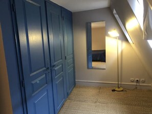1 habitación, wifi y ropa de cama