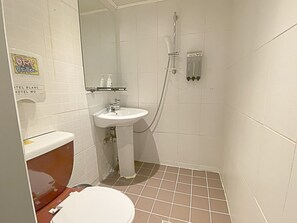 Individually decorated, individually furnished, blackout drapes - Maison Yongsan Hotel (Seoul)