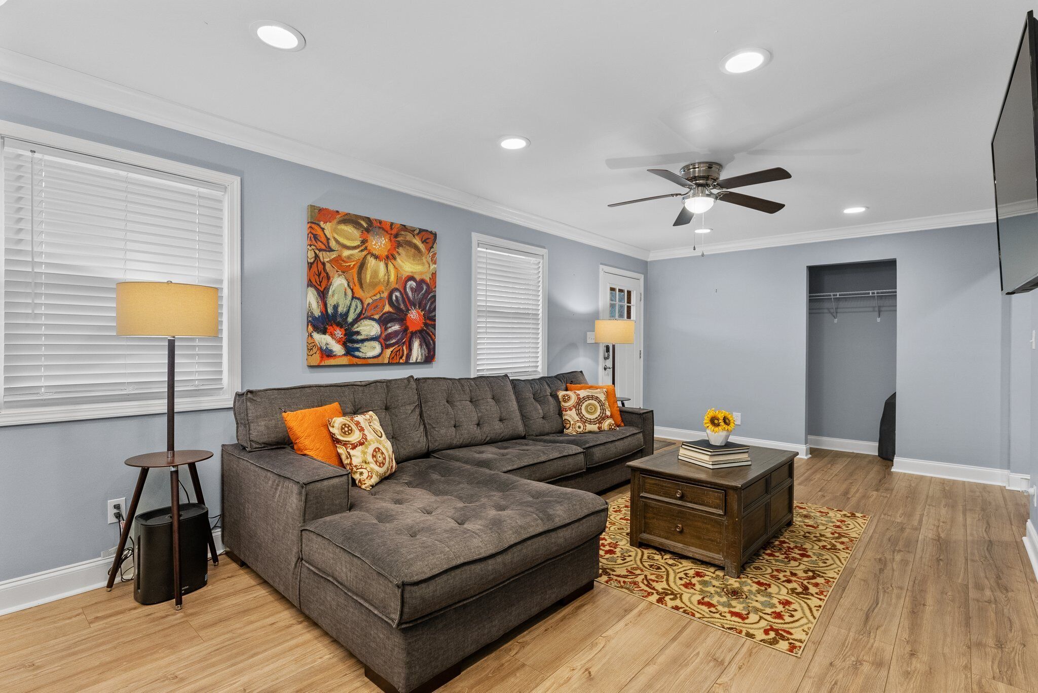 The Grey Estate - 4BR/2BA