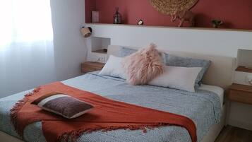 1 chambre, lit parapluie, Wi-Fi gratuit, draps fournis