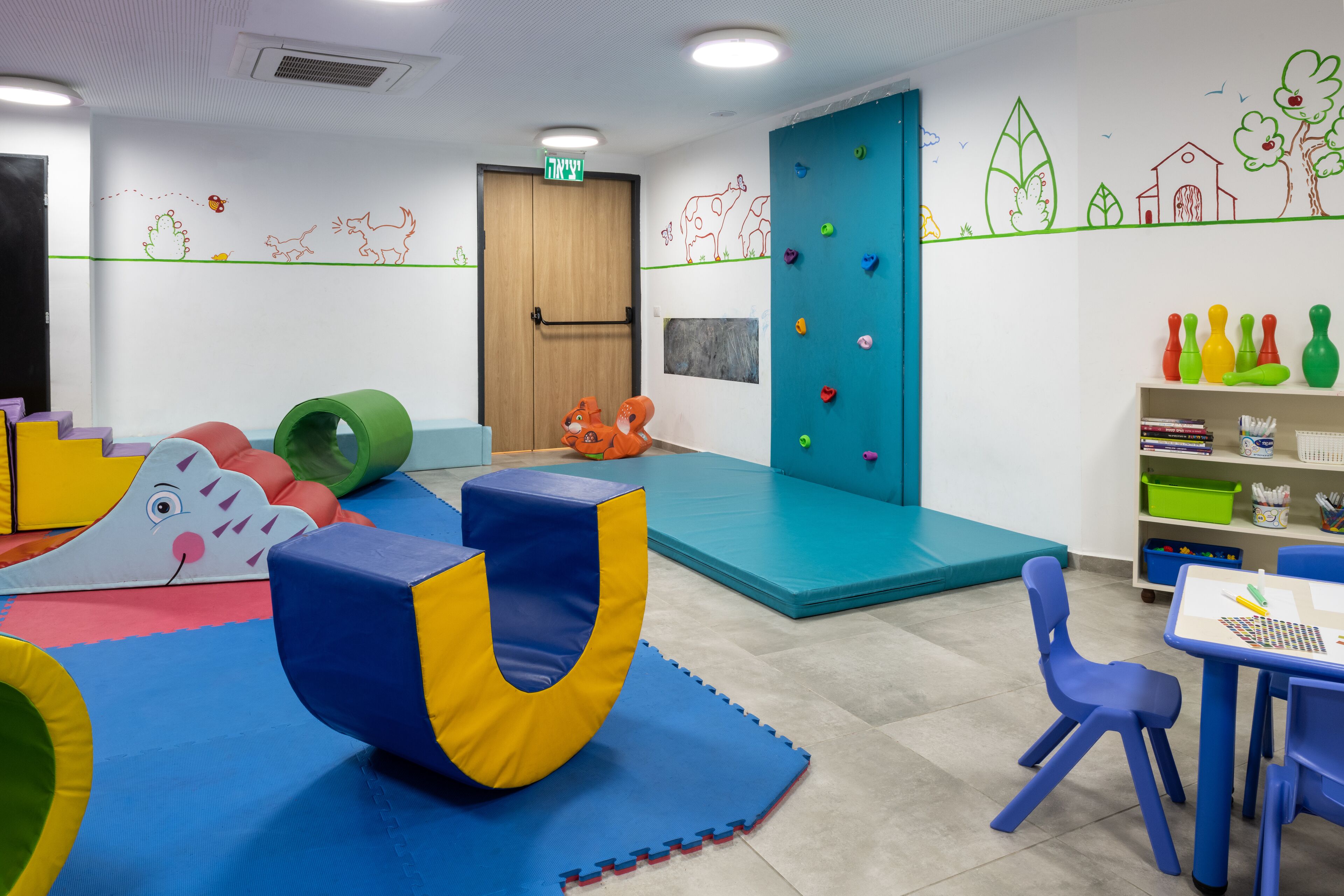 Children’s play area – indoor