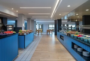 Free daily buffet breakfast  - Giladi Hotel (HaGalil HaElyon)