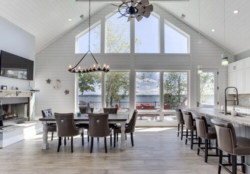 Luxury estate with jacuzzi and private pier