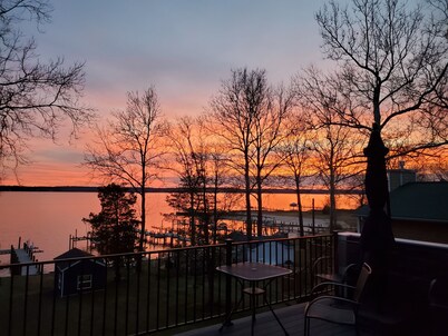 NEW:  Life on the River!  Luxury estate with jacuzzi and private pier!