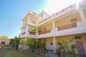 Front of property - Royal Ocean Resort (Jamwa Ramgarh)