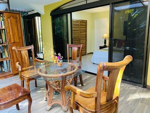 Dining - Enchanted Apartment in Manuel Antonio a 5 minutos de la playa. (Manuel Antonio)