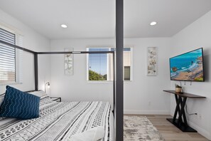 4 habitaciones, tabla de planchar con plancha y cuna de viaje