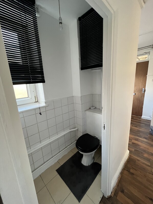 Shared bathroom - Victoria Park rooms (London)