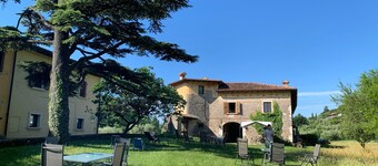 Cervano Elisa: super panoramic with fireplace on garda hills 