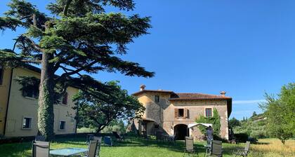 Cervano Elisa: super panoramic with fireplace on garda hills