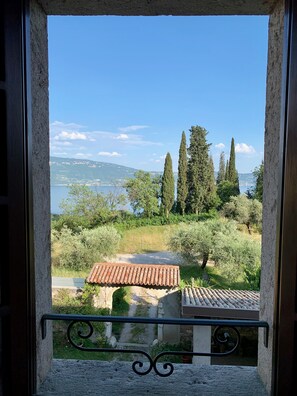 Interior - Cervano Elisa: super panoramic with fireplace on garda hills (Toscolano Maderno)