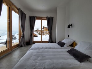 3 bedrooms, iron/ironing board, travel crib, free WiFi - new 85m² apartment in individual chalet - quiet and sunny (Saint-Gervais-les-Bains)