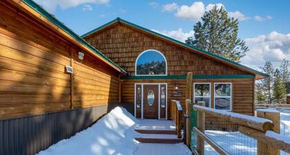 Twin Pines Cabin at Wilderness Ranch Pet Friendly