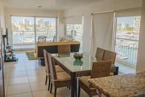 Costa Veleros 307 | Living area | 50-inch plasma TV with digital channels, TV - Costa Veleros Apartments (Mazatlán)