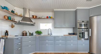 Pure relaxation in the archipelago - house with sauna, close to the Baltic Sea & boat