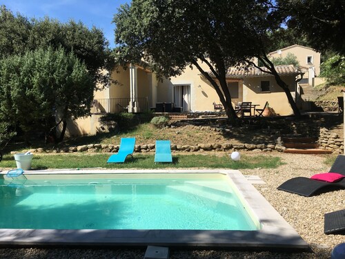 Très Belle Maison Avec Piscine Chauffée