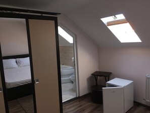 Chambre Supérieure avec lits jumeaux | Wi-Fi gratuit, draps fournis
