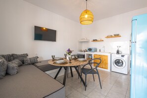 Junior Villa | Living area - Black Rock villas (Santorini)