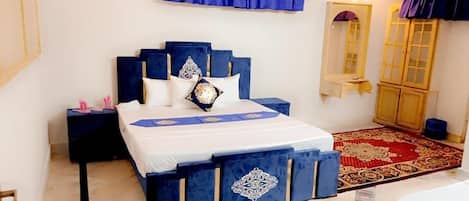 Standard Double Room | Iron/ironing board, free WiFi, bed sheets