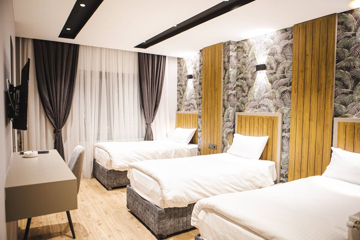 Comfort Triple Room