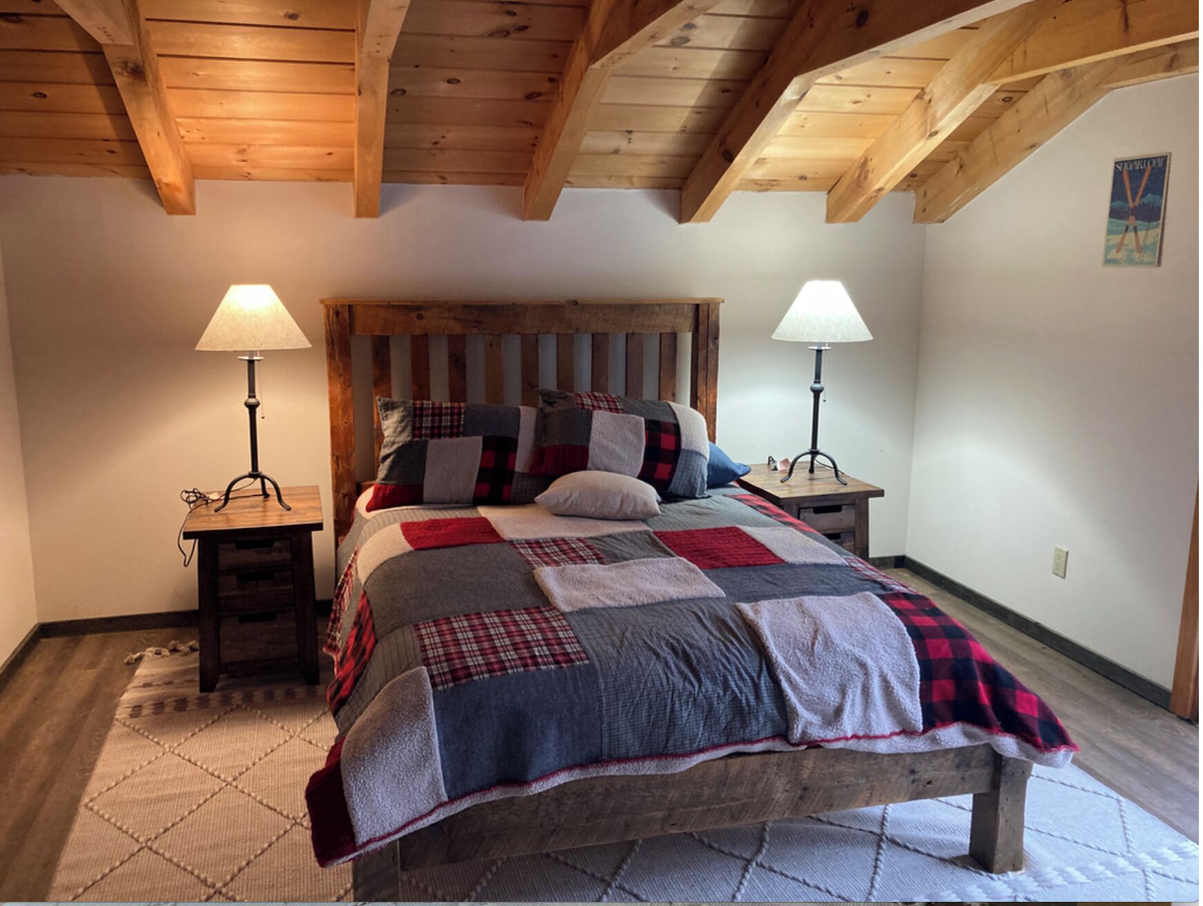 4 bedrooms, desk, iron/ironing board, free WiFi